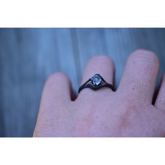 Alternative diamond engagement ring,  raw stone rings, unique engagement… - Picture 4 of 6